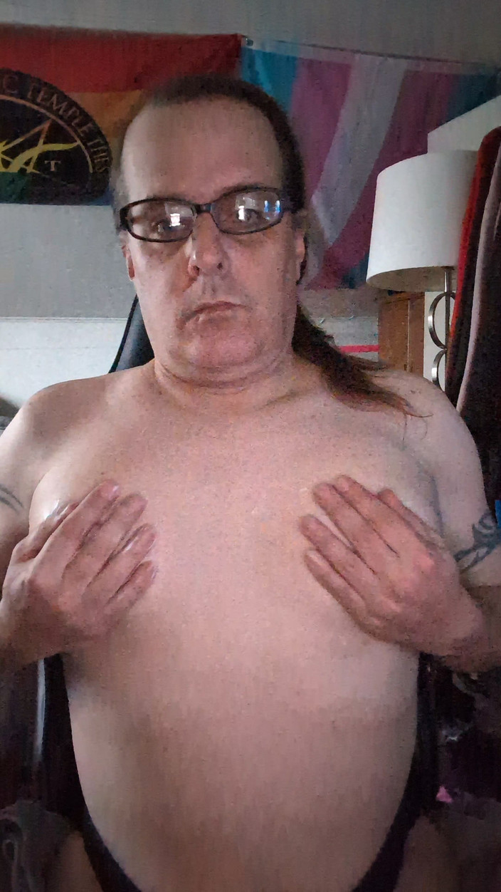 Divine Diana: Devo usare la lozione....