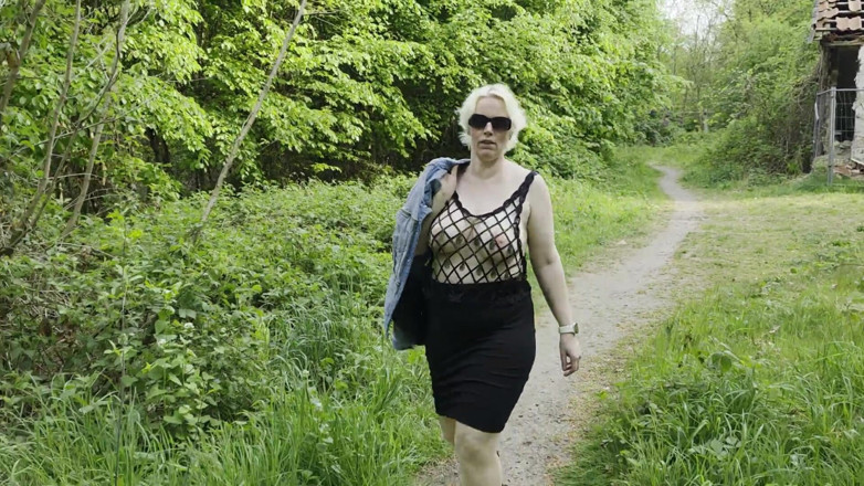 UserBitch1: Paseo Frívolo Por El Bosque