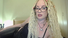BadAssBitch: 求我拿你的钱，付钱猪！