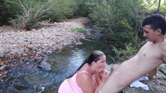 Lexly_16: Eu chupo um estranho ao ar livre com uma grande...