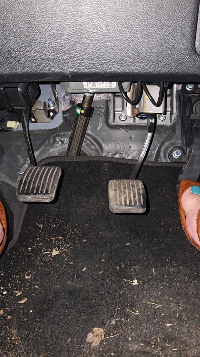 Bella Roma: Foot fetish pedálová pumpa