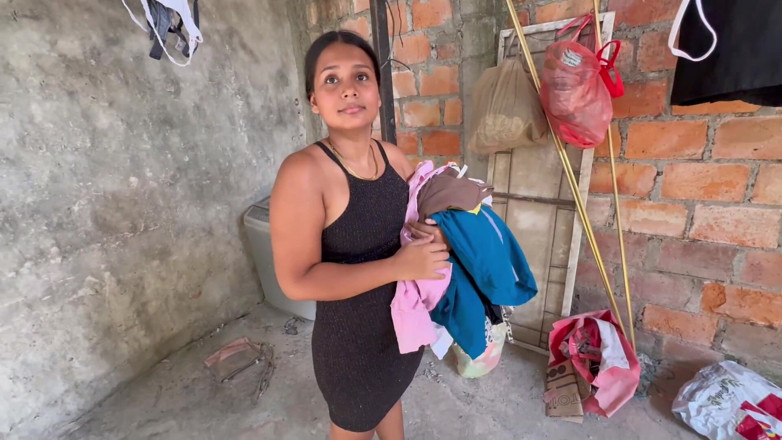 EMY_AND_JONH: My Horny Neighbor I Ask Her to Wash My Clothes...