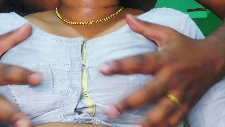 Desi Mohini: Indiancă Bhabhi sexy excitată