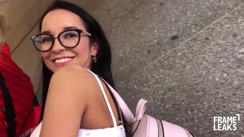 Pinko Club: Seks threesome anal mike angelo sama pacarnya angel emily dan...