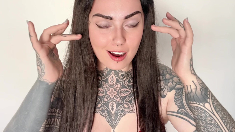 Miss Valentina: Snap &amp; Pay Game