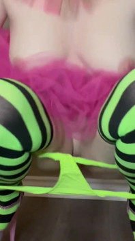 Clown Girl Fisting Her Squirting Pussy