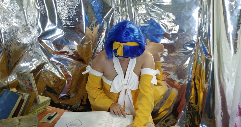 LizAngel: Levi有一个烟雾休息