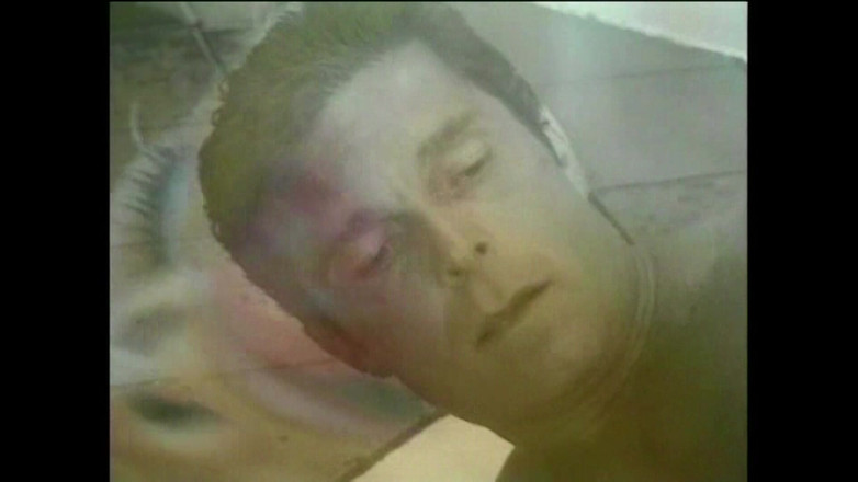 Dark Holes: Děvka V Prdeli Na Stole V Zahradě