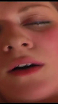 Sexy zrzka šuká v POV