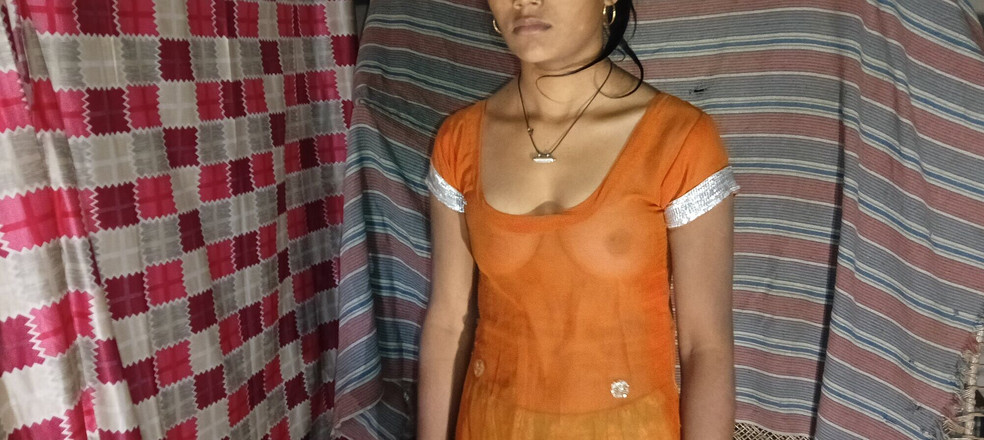 Laxmdevi: 18 år indisk het deshi flicka hårt knull