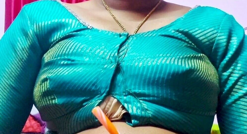 Desi Mohini: Super caliente hermanastra seduce por su hermanastro en la noche