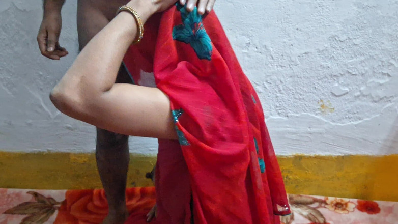 Busty Banuu: Zrzavá saree švagrová šuká