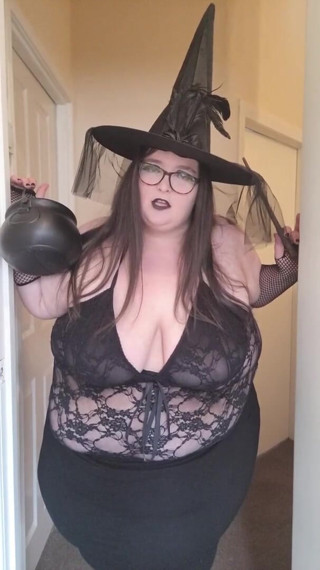 SSBBWLadyBrads: The fat ssbbw bully witch