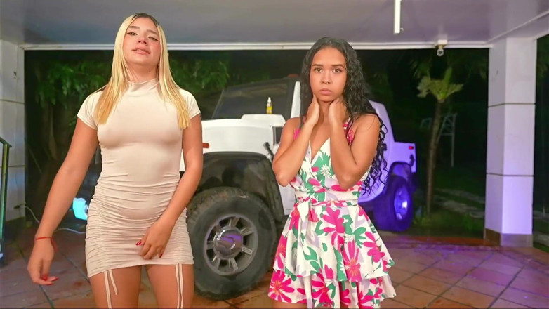 Good Girls Mansion: 私たちは彼女にバイブレーターGgmansionで自慰行為をするように勧めます