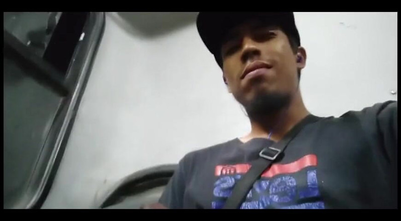 Alex Alejandro: Bus Masturbation