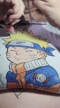 Mijn shirt snijden zodat het beter past (sfw)