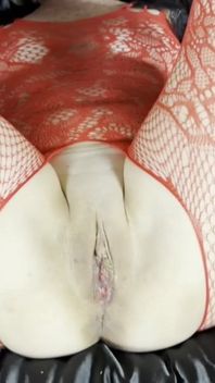 38 Sec Cum Shot Being Eaten