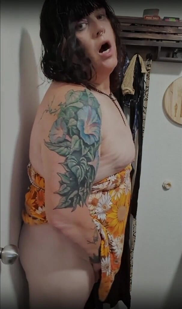 TheaRivers: Trans Sissy Thea Snění o nevlastním otce
