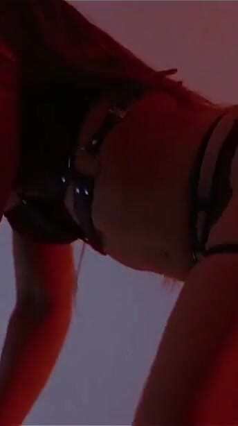 Striptease dancer is masturbating (SANKTOR) Striptease dancer is masturbating (SANKTOR)