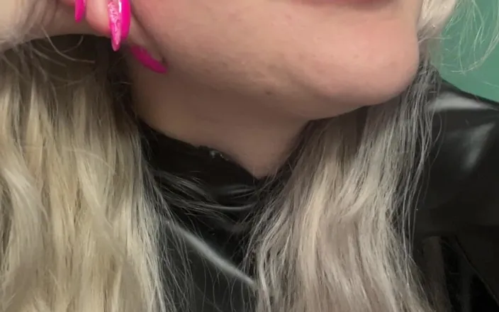 FinDom Goaldigger: Show Me Your Tongue!