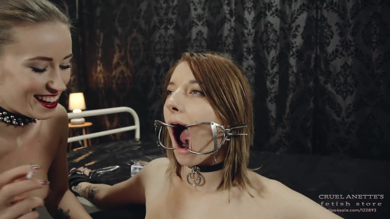 Cruel Anettes fetish world: Fatto per aprire