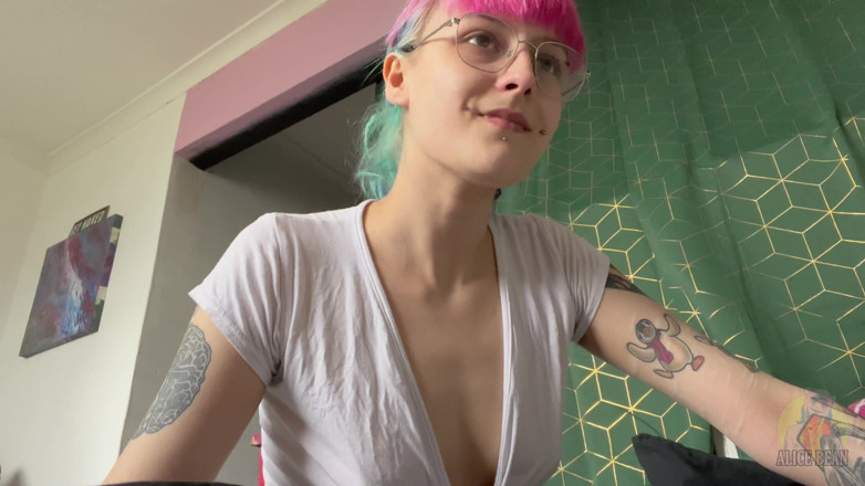 Alice Bean: Освободи мое тело от запаха фетиша