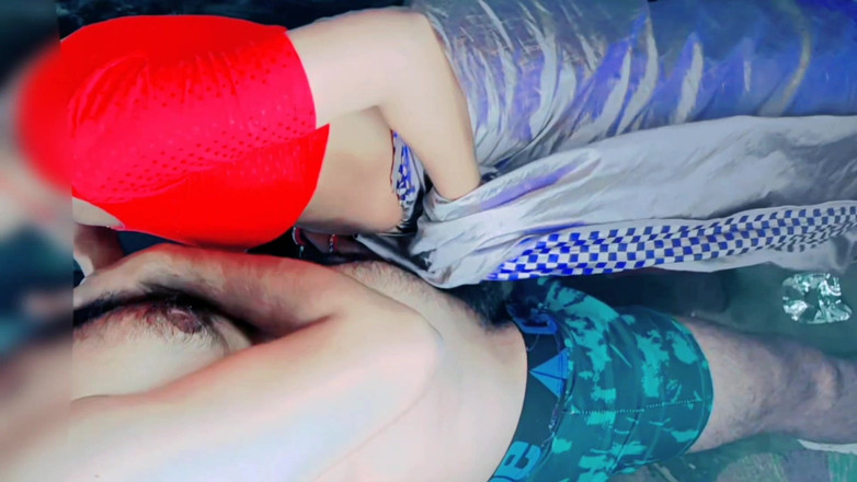 Rakul008: Bhabhi foarte drăguță în sari (full HD) devine foarte obraznică cu indianul...