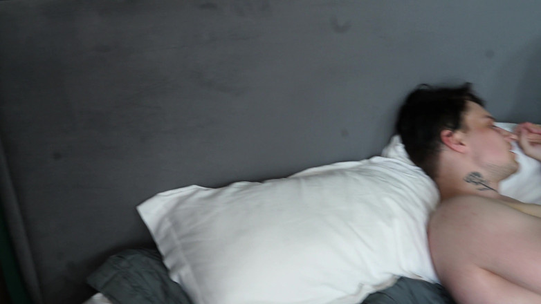 Dirty fantasy: Sorellastra innocente con tette piccole scopa il fratellastro