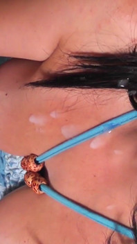 Tetona milf Britney follada, tocada y lamiendo su coño Tacones altos y pechos grandes