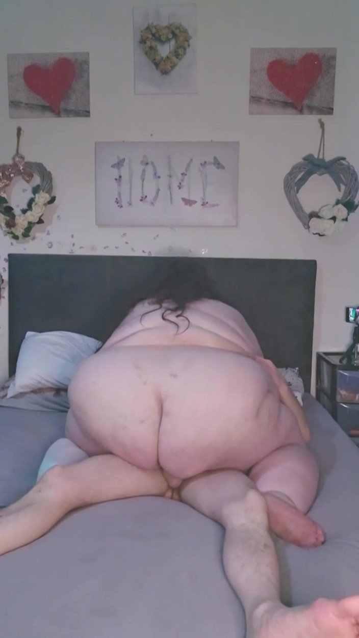 SSBBW Hunter: Ssbbw berijdt mijn pik in cowgirl-stijl