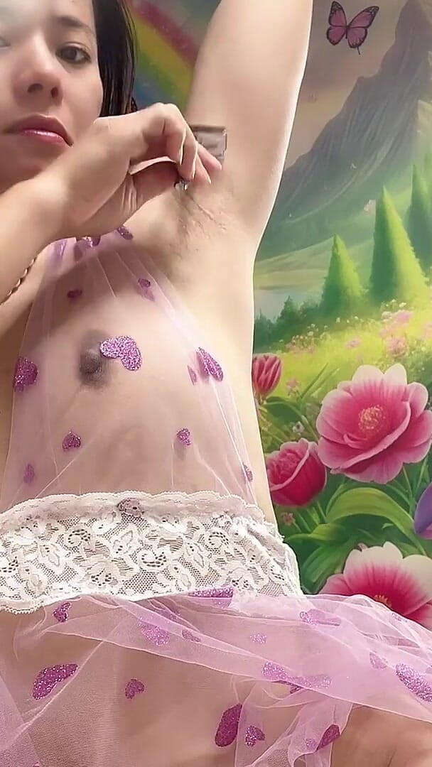 sweethanajapanese: โกนขนใต้วงกต สาวน่ารักมาก