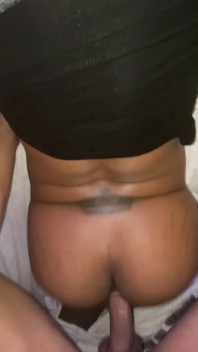 Trans holka dává nevlastní sestře creampie do kundičky