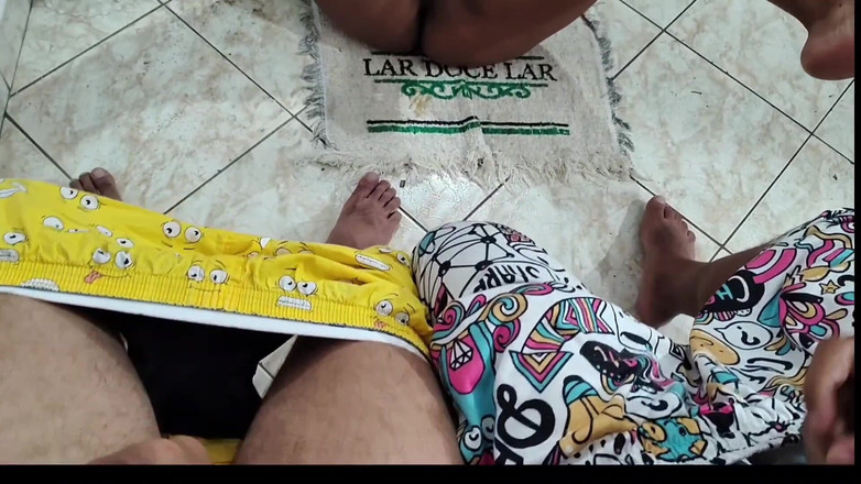 Tiffany Montavani: 两个 Entiado 书和他们的继妹玩发现游戏