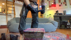 Kinky Bites Gay: Настав час годування з Логаном Стівенсом
