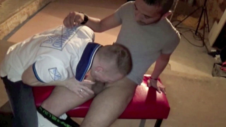 Crunch Boy: Angelo latin hetero eşcinselle sikişmek istiyor