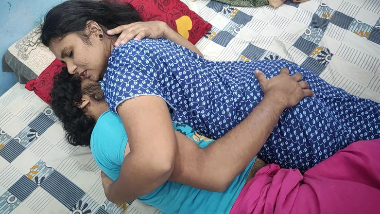 Vaishnavysharunraj: Nighty Ass Romance with Boobs Kiss