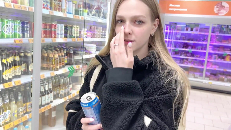 Arisha Mills: Una studentessa russa si è data per un ingegnere energetico