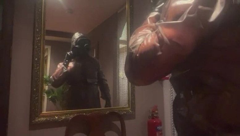 Chiron300g: Gasmask latex a pvc oblékání