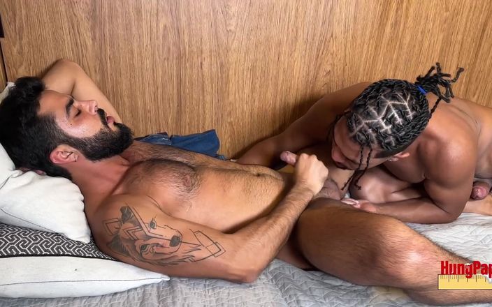 Hung Papi: Pulosul interrasial Papi Alencar fute un armăsar latino musculos fără...