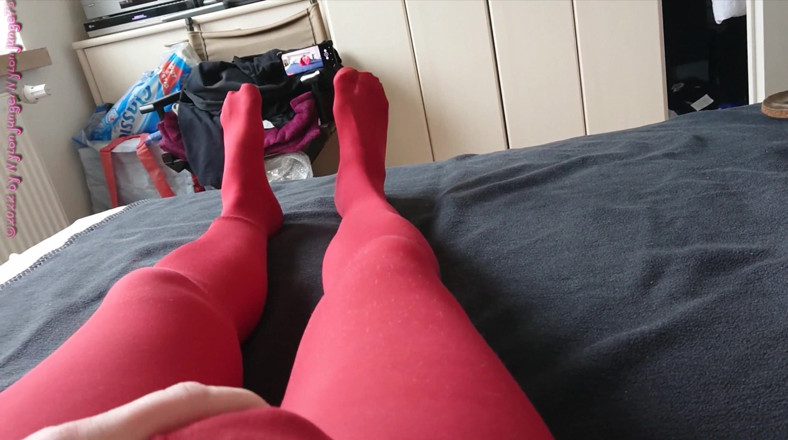 Carmen_Nylonjunge: Nylonjunge loves the red pantyhose 1 ** Testicles fun **
