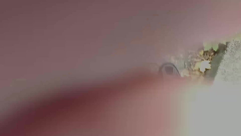 Mike Vonberg: 대기하는 동안 주차장에서 내 자지를 가지고 노는 여친