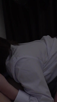 Deja que Aoi-chan use un uniforme y lame su cara, beso rico y juego sexual fetichista y tragando POV individual
