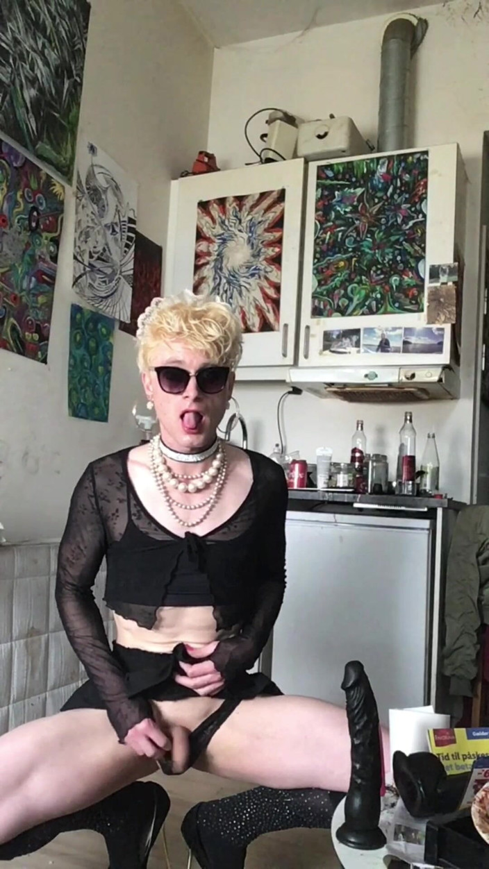 Sissy Cindy Slut: Sissy femboy mini váy yêu con cu giả bbc