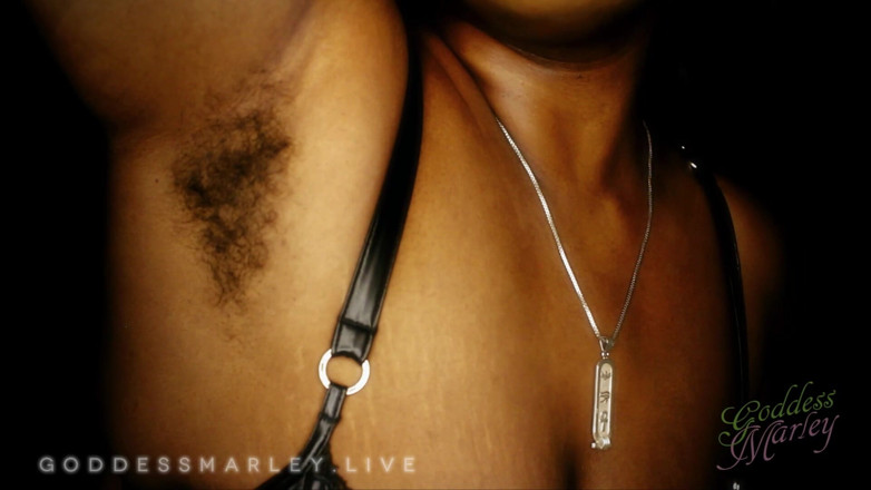 Goddess Marley: Ketiak tebal dan berbulu!