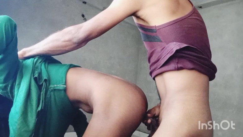 AmpleOunce283: Desi-meisje vriend en vriend seks bij nieuw gebouw