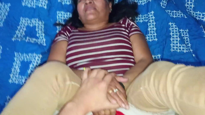 Moo DBOXXX: Tengo sexo con mi suegra a diario, esta zorra se...