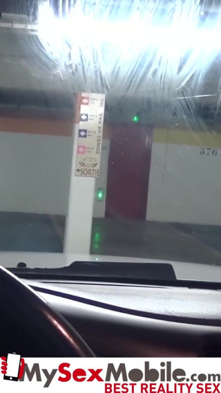 MySexMobile: Rose Valerie tarafından otoparkta açık havada oral seks - mysexmobile