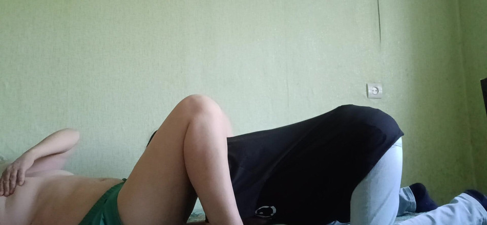 Lesbian-candys: Mangio la figa pelosa matura del mio ragazzo della matrigna...