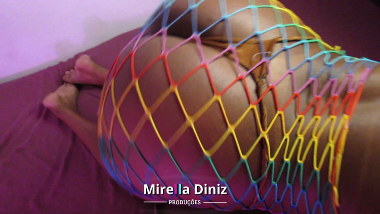 Mirella Diniz: Juliana Bombom prima dată la scena de debut exclusivă a...