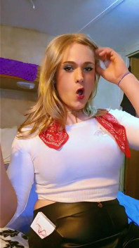 Sexy Sissy Babe Kouření Fetiš 120. let